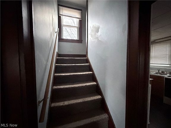 5th image of 999 Avon St