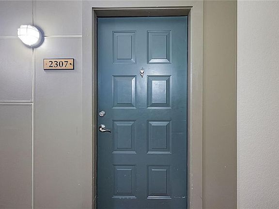 3rd image of 400 17th St NW Unit 2307