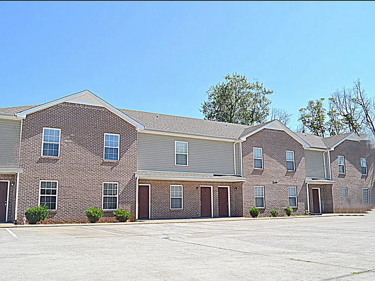 772 Cherrybark Ln #F — Photo 2