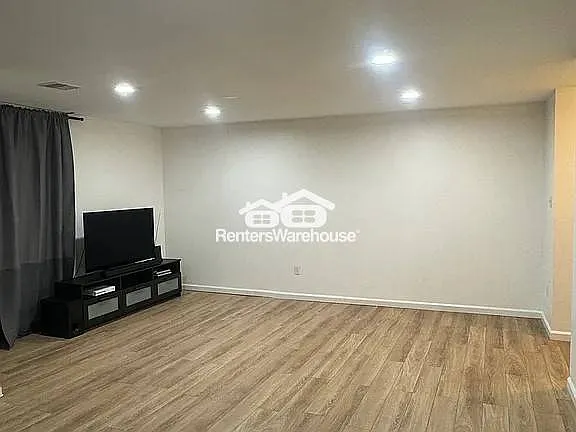 10236 Prince Pl #T4 — Photo 10