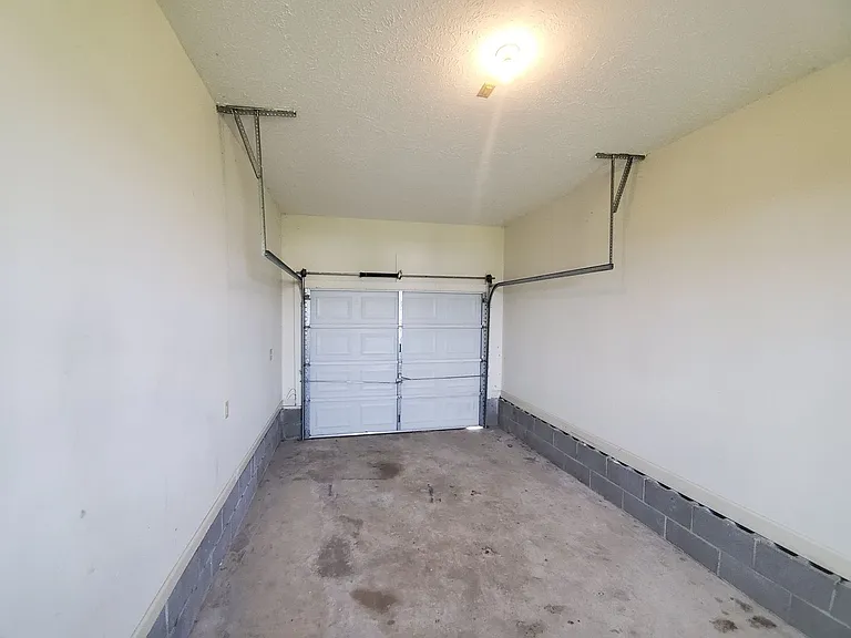 207 Jenna Ave — Photo 28