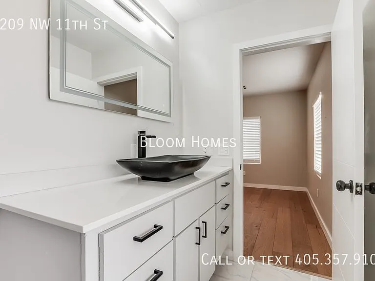 1209 NW 11th St — Photo 36