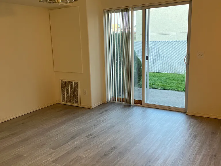4858 N Orchid Ln — Photo 6