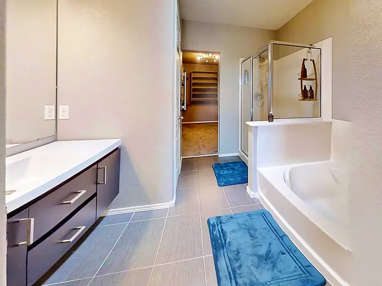 2406 Treviso Dr SE — Photo 12