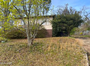 732 Pine Ave, Chattahoochee, FL 32324