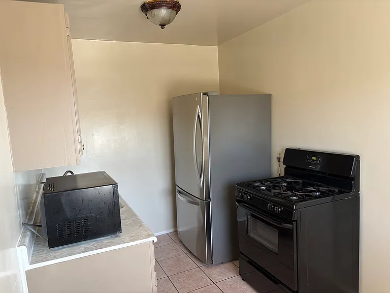 5506 W Adams Blvd #4 — Photo 5