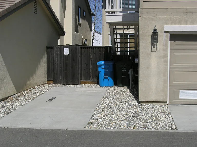1335 Valley Glen Dr — Photo 12
