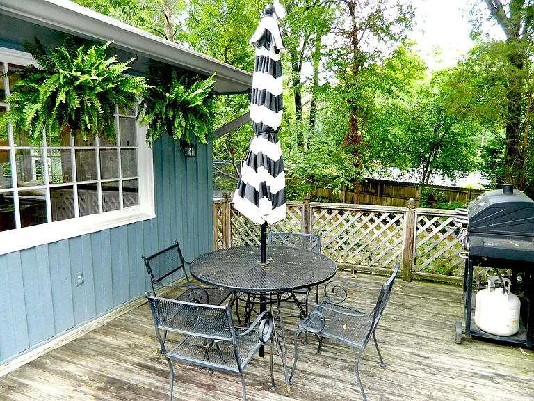 744 McClure Dr — Photo 37