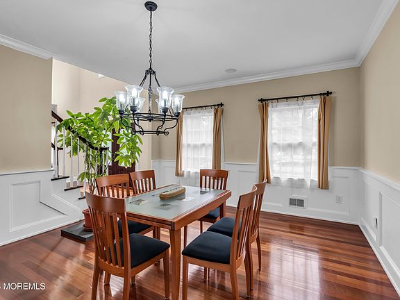 4th image of 2 Michaels Court