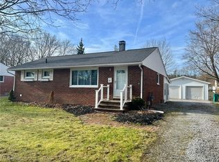 308 Irma Dr, Chardon, OH 44024