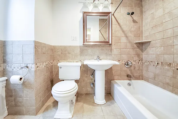 Rented by Warburg | media 7