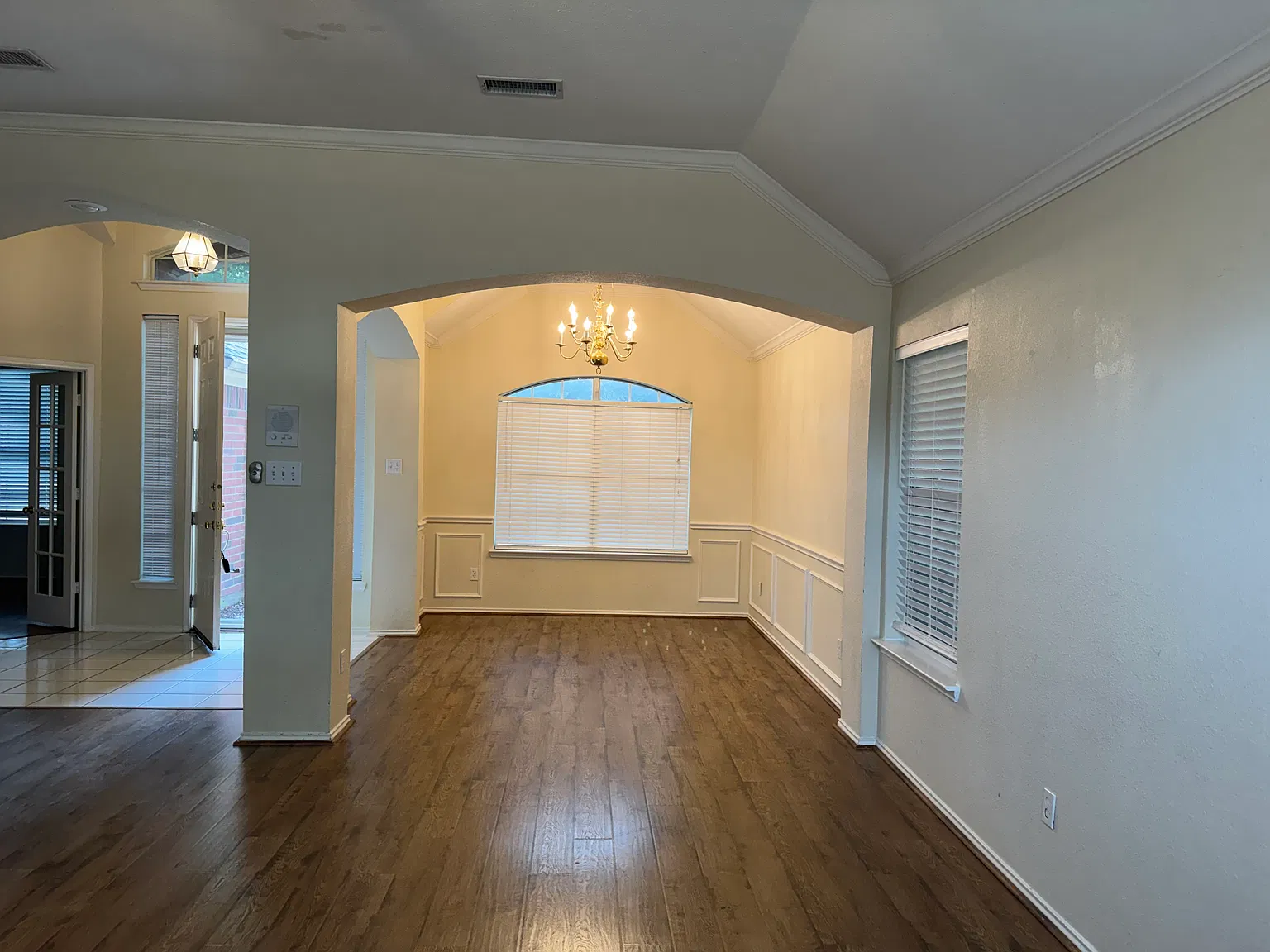 3 bed, 1790 sqft, $2,395 — Photo 4