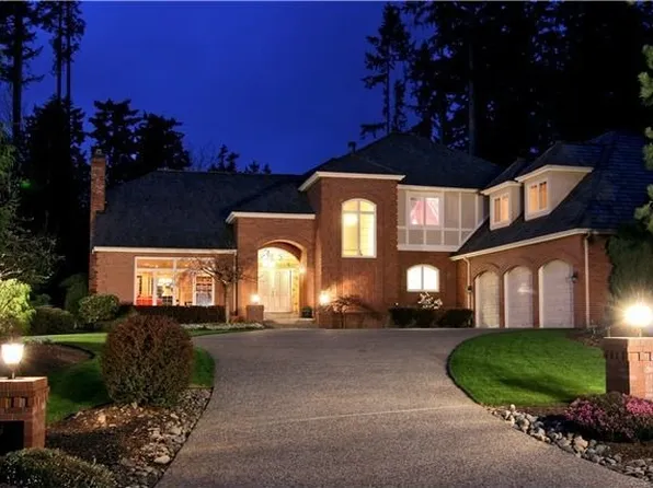 15824 NE 133rd St, Redmond, WA 98052