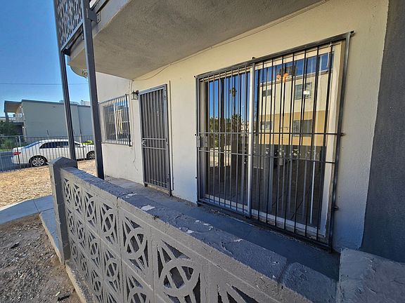 3rd image of 520 Calcaterra Cir APT A