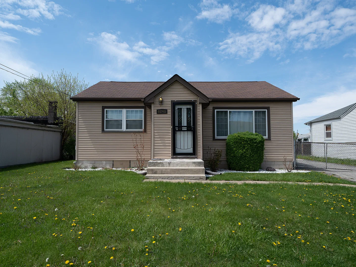 3 bed, 1437 sqft, $2,600 — Photo 1