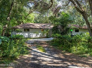 522 Hammock Rd, Melbourne Village, FL 32904