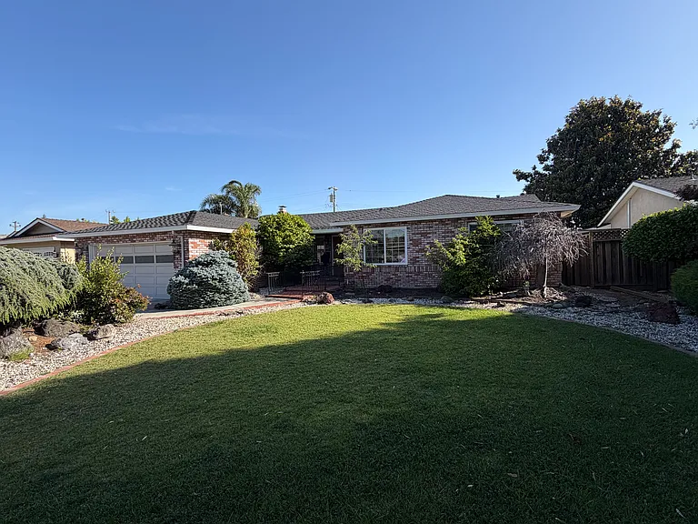 37843 Menard Ct — Photo 2