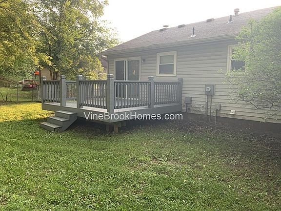 2nd image of 1605 NW Danbury Ct