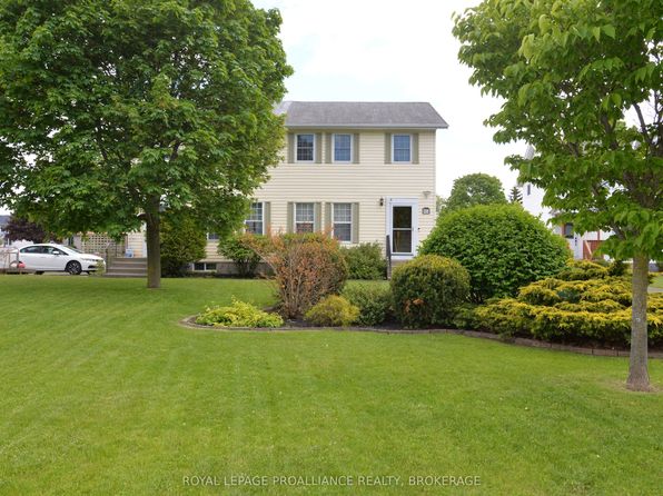964 Uxbridge Cres, Kingston, ON K7M 8K8