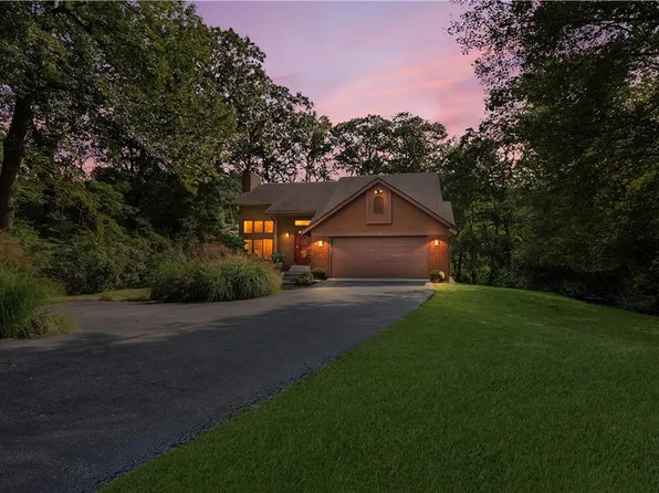 70 Mettatuxet Rd, Narragansett, RI 02882