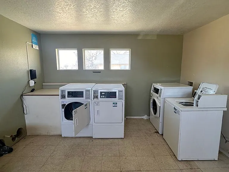 Echols 1500 - Sedona Apartments — Photo 16