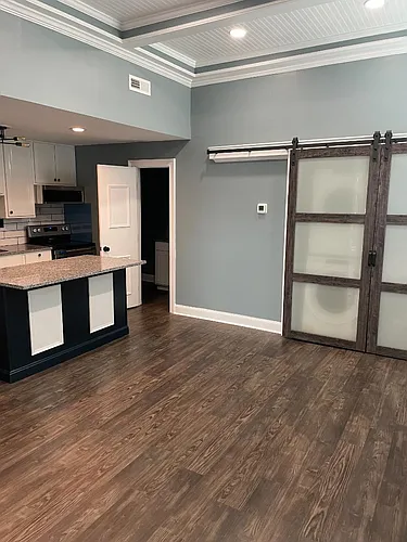 201 W Main St #1 Photo 1