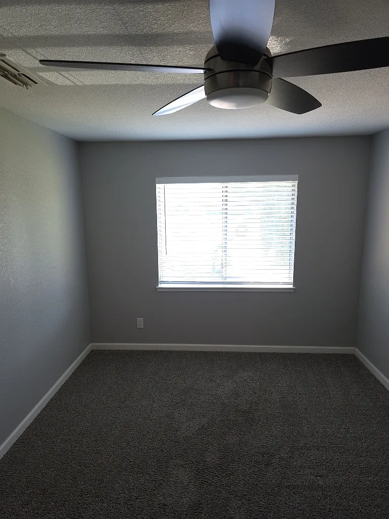 Building Photo - 6313 Whitecliff Way