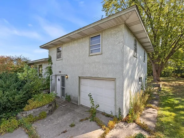 929 15th St W, Hastings, MN 55033