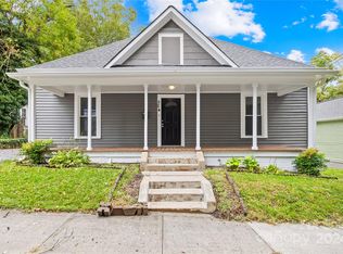 524 W Sharpe St, Statesville, NC 28677