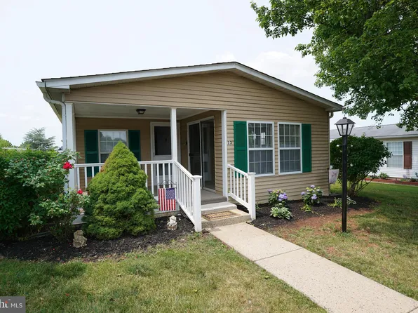 13 Acorn Ct, Harleysville, PA 19438