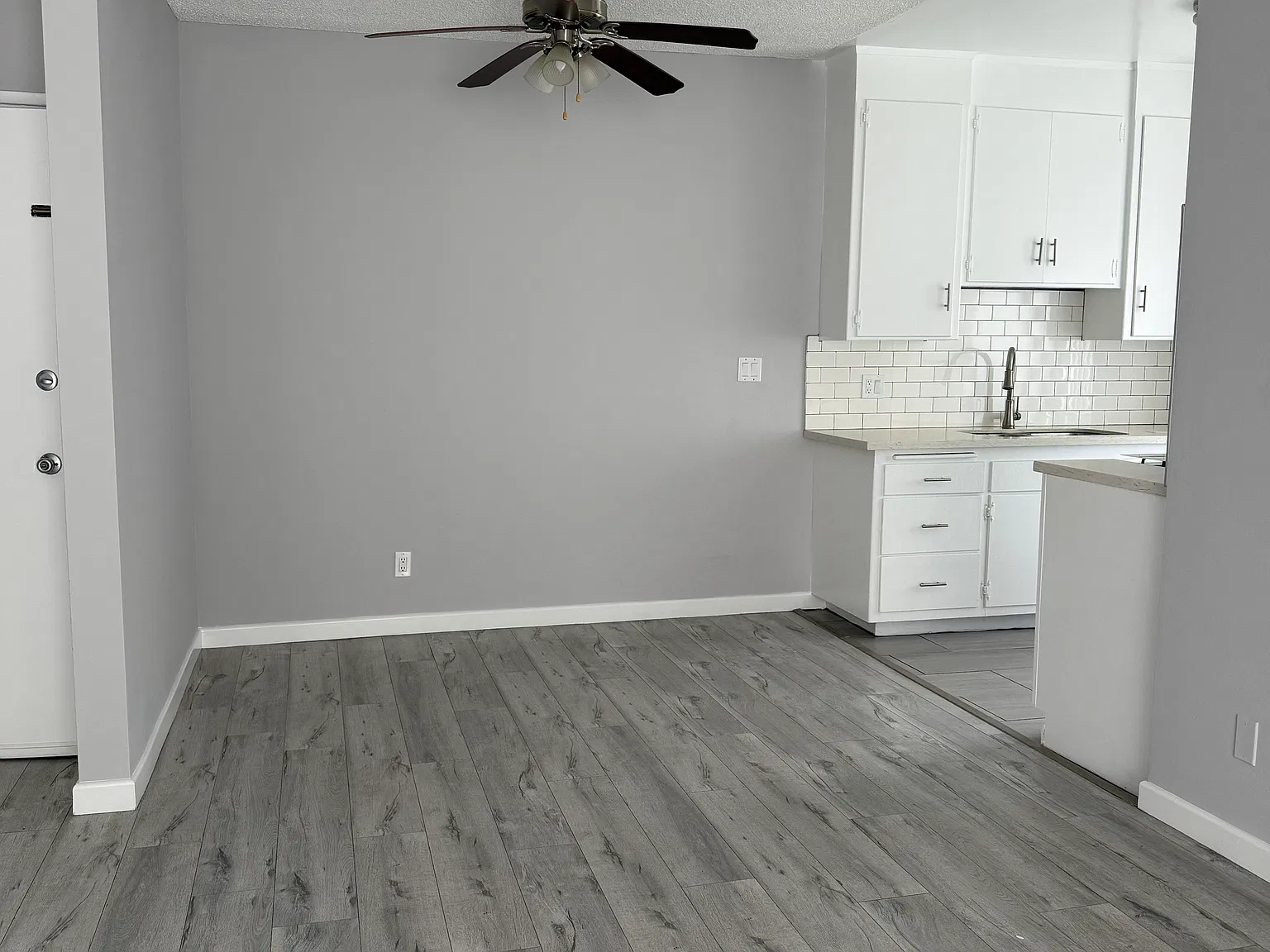 502 Avenue G — Photo 2
