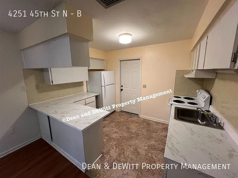 4251 45th St N Unit #B — Photo 3