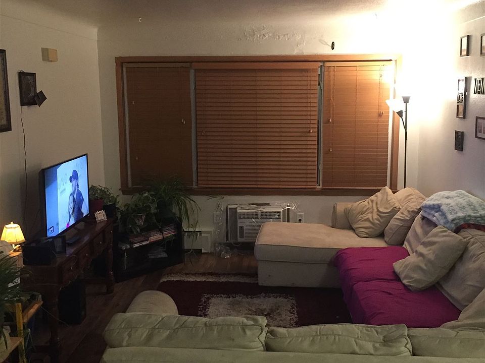 1621S 4 LivRoom