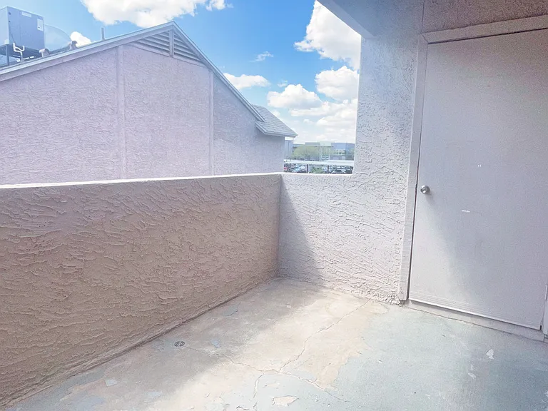 1065 W 1st St #204 — Photo 15