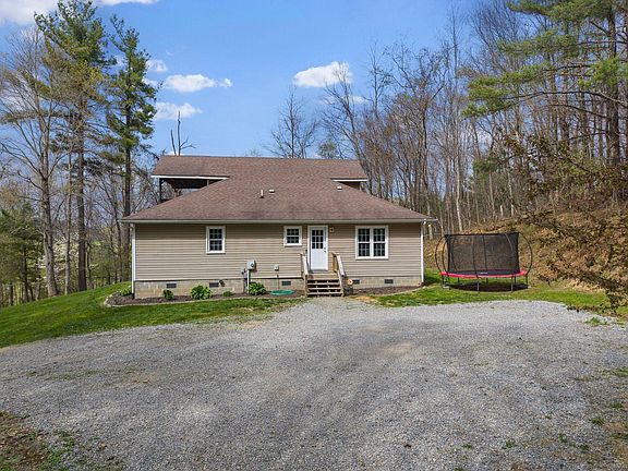 2nd image of 10071 Fortune Ridge Rd