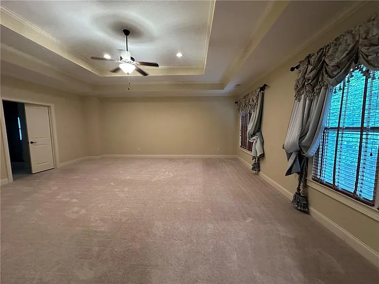 510 Lake Medlock Dr — Photo 33