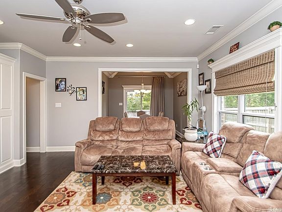 5th image of 68 Wildwood Place Cir