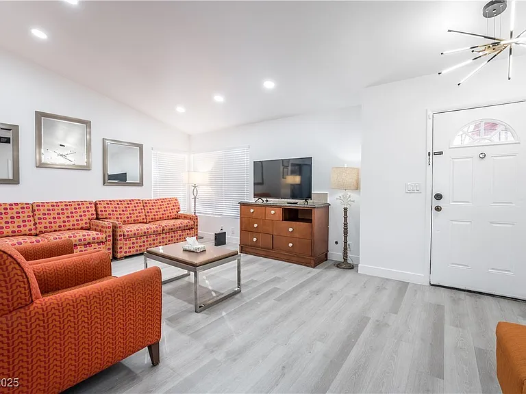 2364 Belvedere Dr — Photo 28