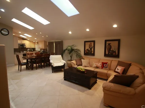 5015 Noble Ave, Sherman Oaks, CA 91403