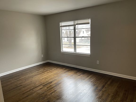 5th image of 7344 Wayne Ave #2