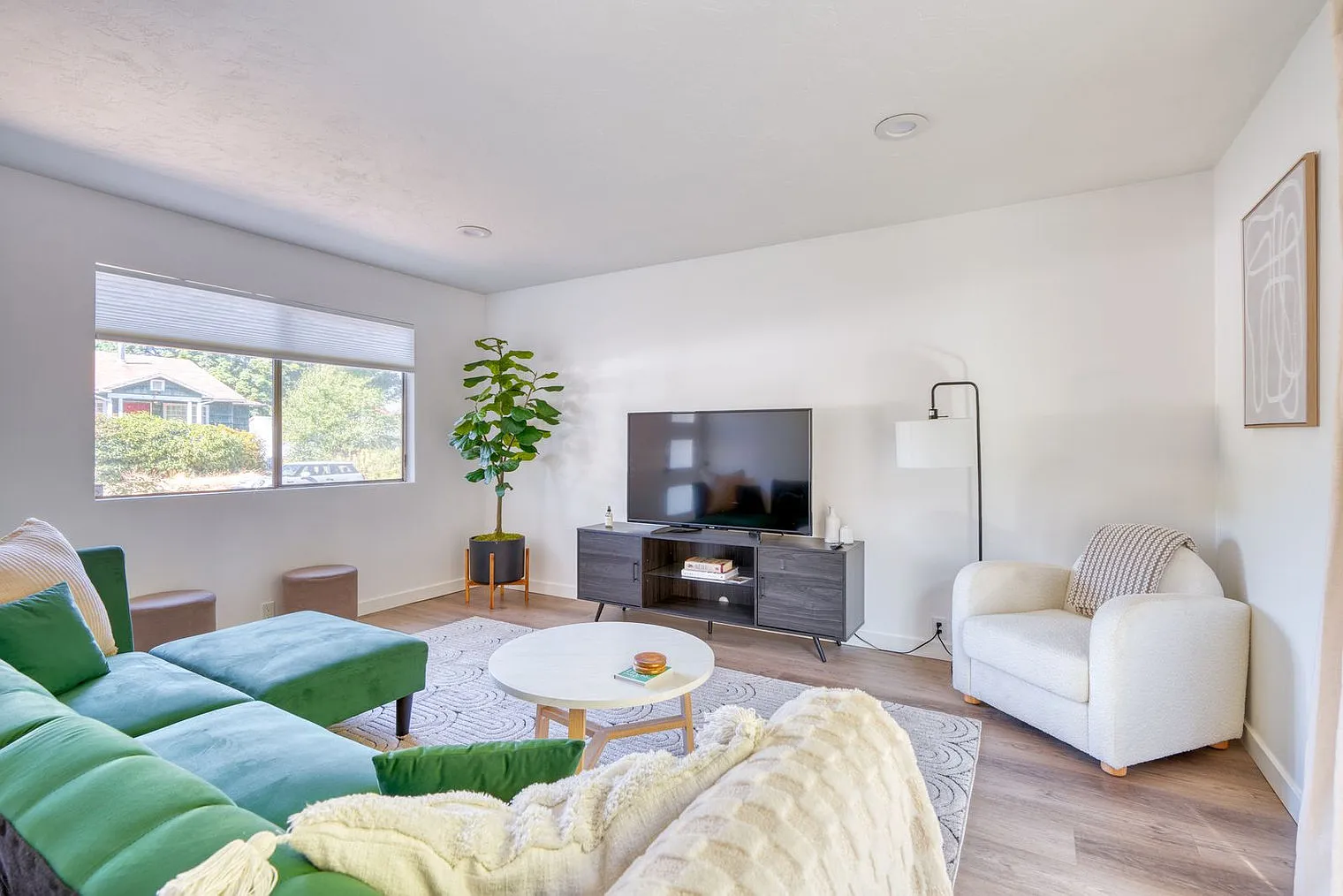 2 bed, 2.0 bath, 1194 sqft, $3,484 — Photo 1