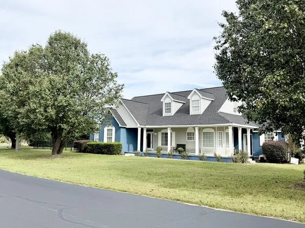 201 Pebble Beach Dr, Eufaula, AL 36027