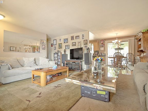 3rd image of 5715 NE 39th Ct
