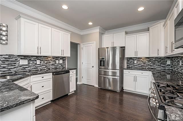 1st image of 3512 Delaware Dr
