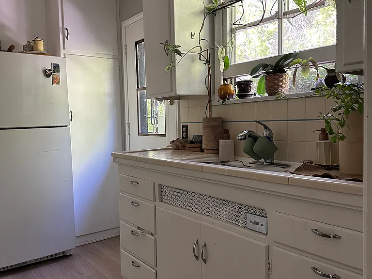 4419 Ledge Ave — Photo 16