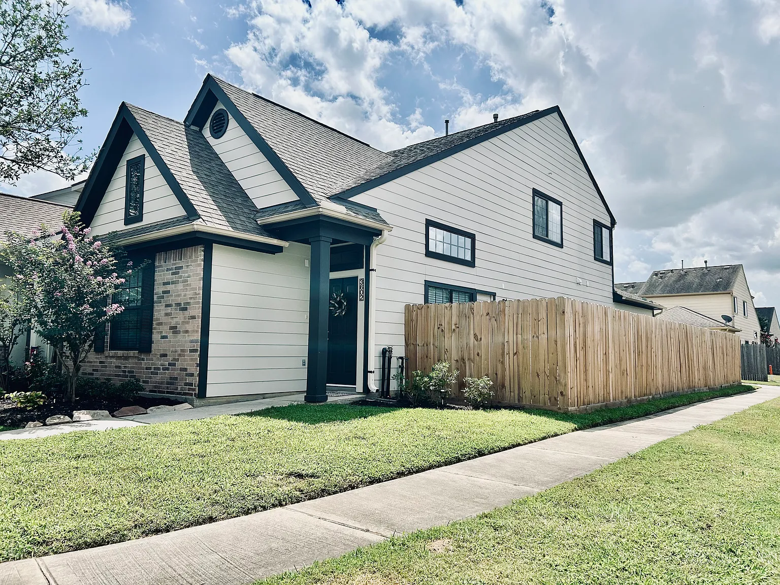 3602 Cedar Flats Ln — Photo 1
