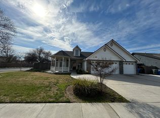 1511 Castoro Way, Hanford, CA 93230
