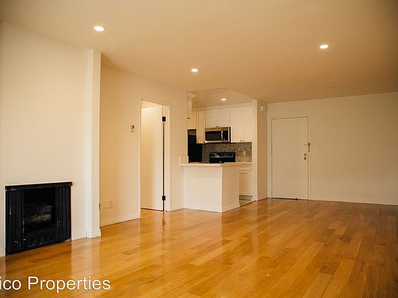 5th image of 724 W Knoll Dr APT 217