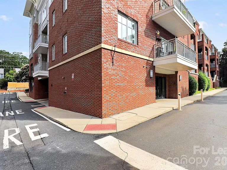1829 Kenilworth Ave — Photo 25