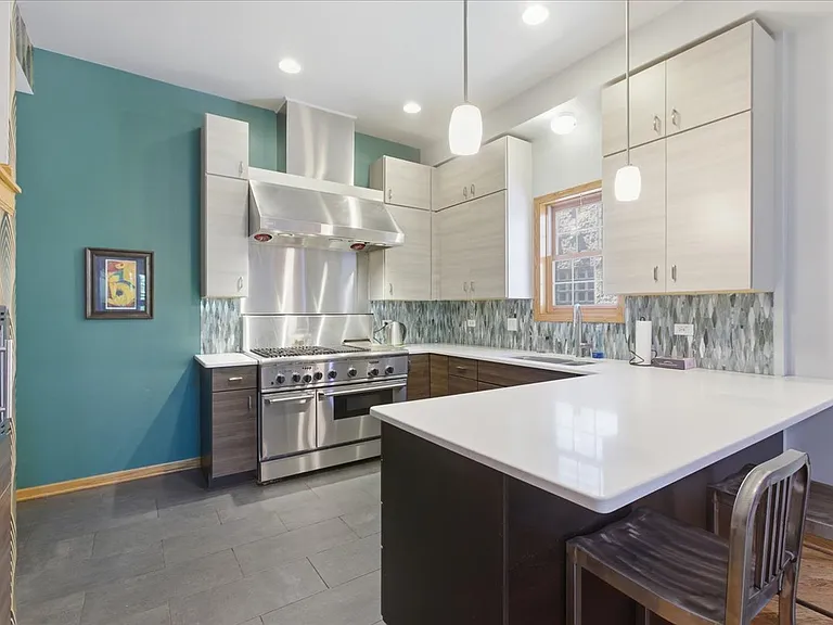 629 W Briar Pl #3W — Photo 6